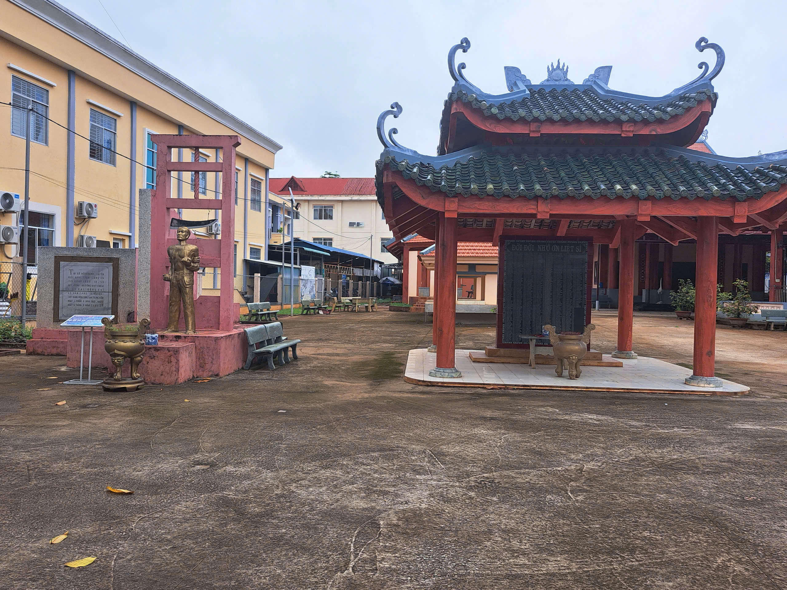 Di tích lịch sử Khu vực Bót Cũ