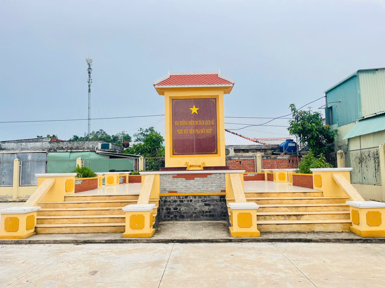 Di tích lịch sử Bến phà Đức Huệ