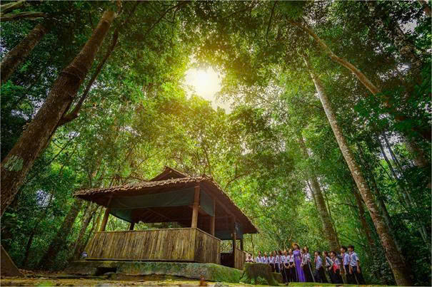 Tham quan Căn cứ Trung ương Cục miền Nam– địa chỉ đỏ kết hợp giáo dục truyền thống cho thế hệ trẻ 