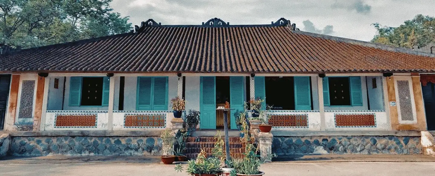 Hundred Pillar House
